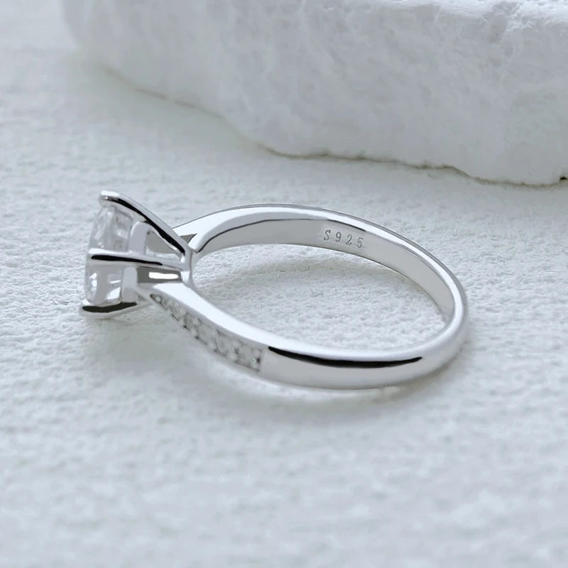 1 CT Moissanite Wedding Ring – Sterling Silver Round Brilliant Solitaire Engagement Ring,