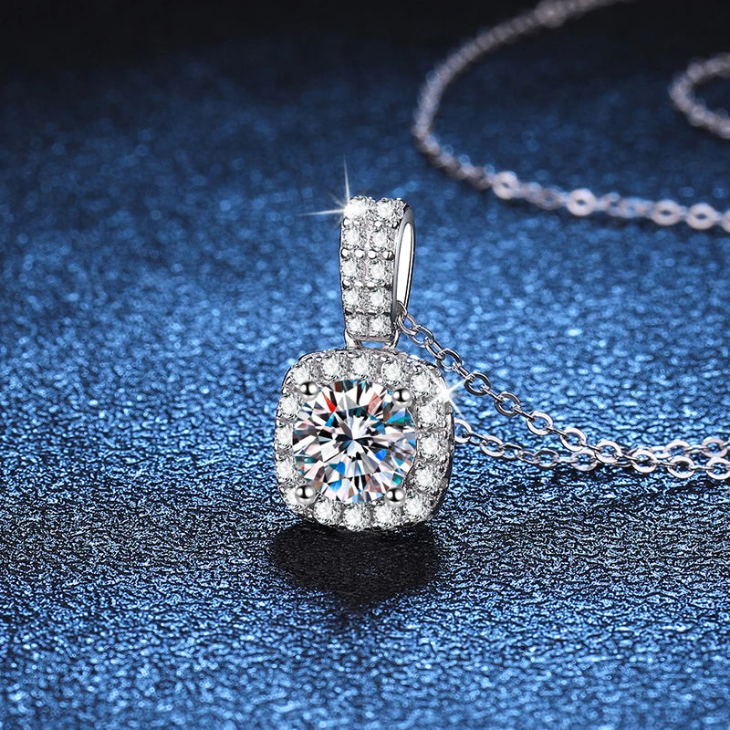 D VVS1 Moissanite Pendant Necklace 925 Sterling Silver Sparkling Lab Diamond Chain