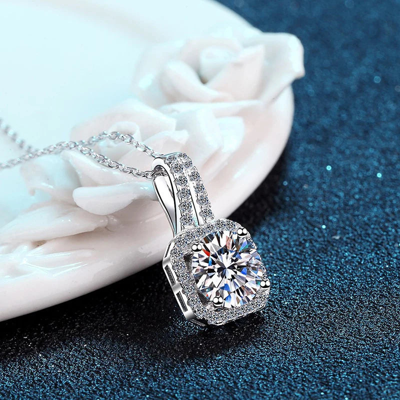 NeeTim 0.5ct 1ct 2ct Moissanite Necklace for Women Sterling Silver 925 with 18k Gold Plated Lab Diamond Pendant Necklaces
