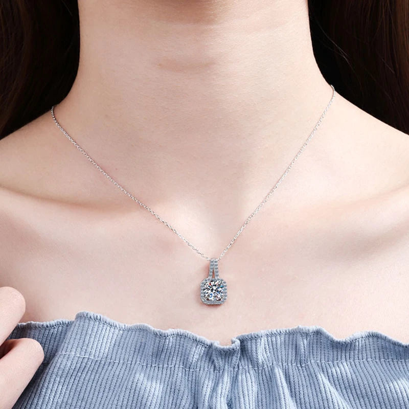 NeeTim 0.5ct 1ct 2ct Moissanite Necklace for Women Sterling Silver 925 with 18k Gold Plated Lab Diamond Pendant Necklaces