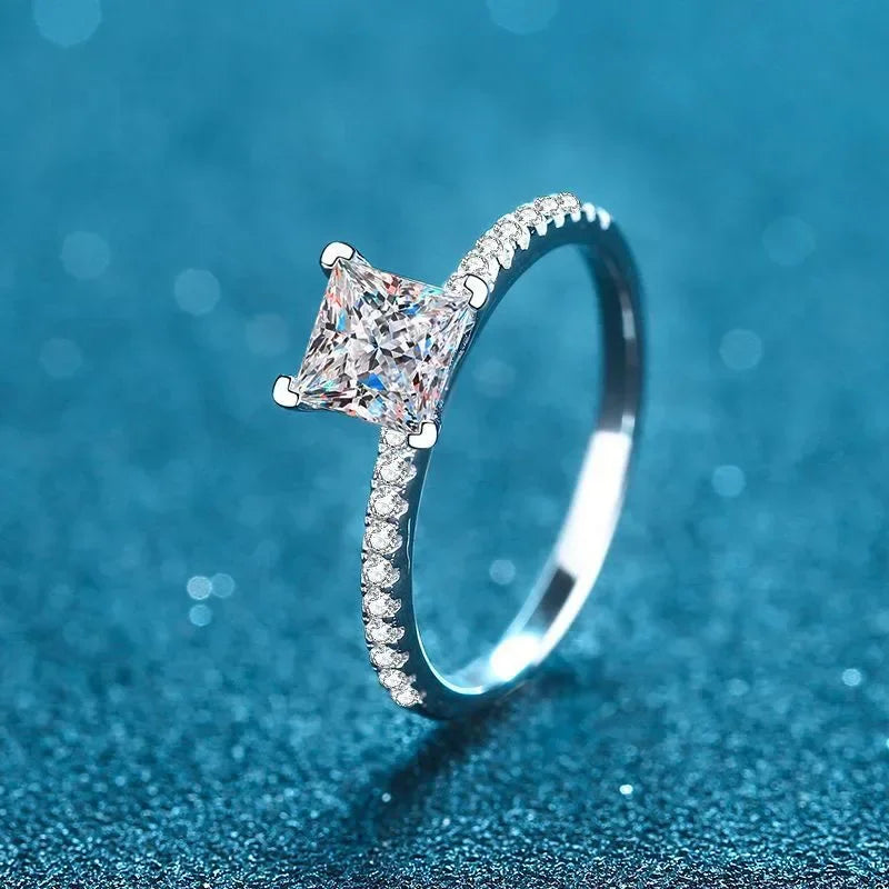 NeeTim 1ct 2ct Princess Moissanite Engagement Ring for Women D VVS1 Diamond Proposal Bridal Rings Sterling Silver Wedding Band