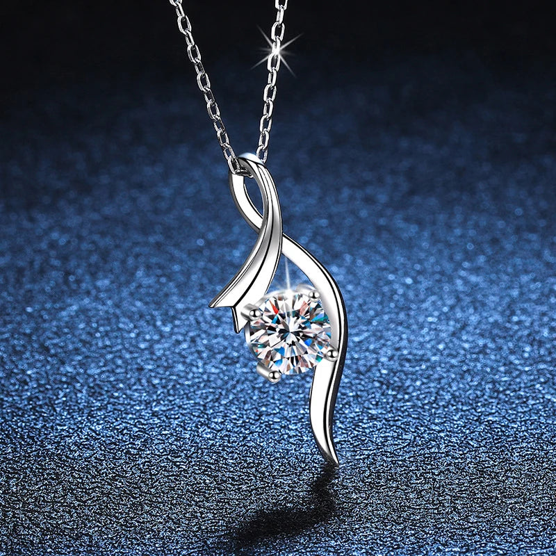 NeeTim 1ct Moissanite Pendant Necklace S925 Sterling Silver Sparkling Lab Diamond Fine Jewelry Wedding Party Necklaces for Women