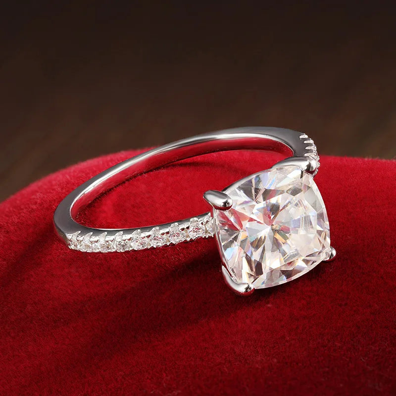 Knobspin D VVS1 Cushion Moissanite Rings for Woman Lab Diamond Wedding Jewelry with GRA S925 Sliver Plated 18k White Gold Ring