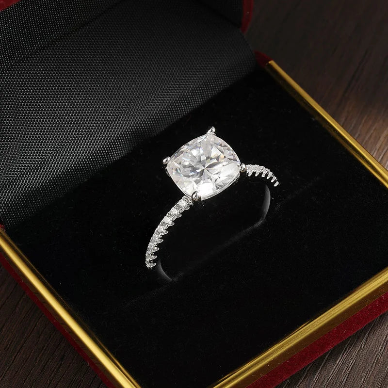 Knobspin D VVS1 Cushion Moissanite Rings for Woman Lab Diamond Wedding Jewelry with GRA S925 Sliver Plated 18k White Gold Ring