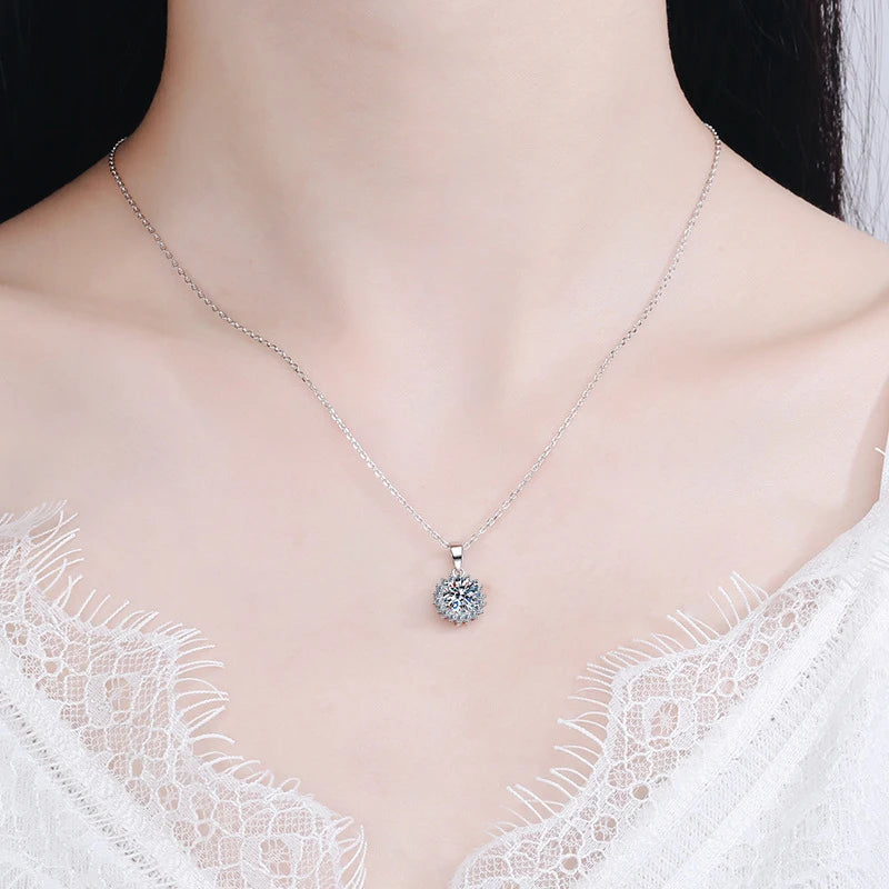 0.5-5ct Moissanite Flower Pendant Necklace