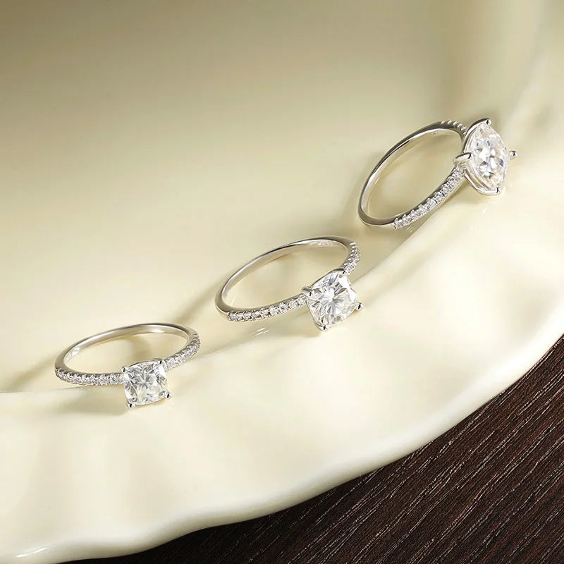 Knobspin D VVS1 Cushion Moissanite Rings for Woman Lab Diamond Wedding Jewelry with GRA S925 Sliver Plated 18k White Gold Ring