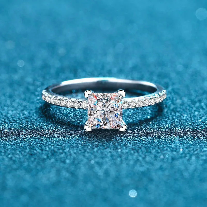 NeeTim 1ct 2ct Princess Moissanite Engagement Ring for Women D VVS1 Diamond Proposal Bridal Rings Sterling Silver Wedding Band